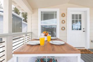 The Secret Mountain Retreat w/ Views + Yard + BBQ - 7