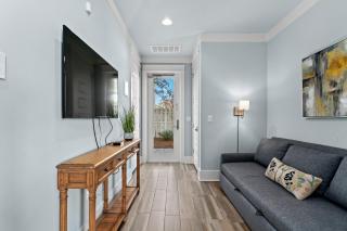 White Coral Chateau With Lsv And Heated Pool - Destin - 6