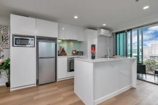 Your Renovated Retreat + CP - Auckland - 6