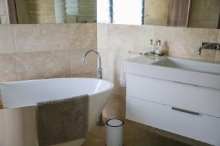 Banyandah + stunning ocean views + sleeps 8 - Point Lookout - 1
