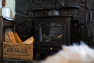 Beech Mtn Studio Retreat! Ski, Hike & Sip Nearby - 9