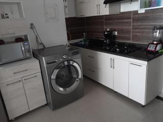 Oceanside 3-bedroom apartment in fun tourist area - Cartagena - 2