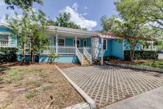 Rare- Downtown 2 bedroom! Family friendly! - Dunedin - 2