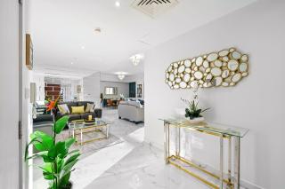 Exquisite 3BR + kids room in JBR w/ Ain Dubai view - Dubai - 4