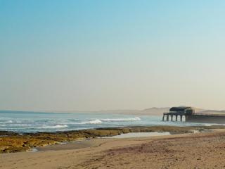 Burning Shore Hotel - 2