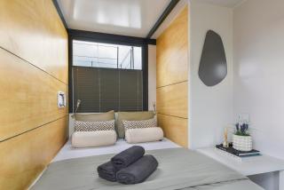 Cosy tiny houseboats near beach and restaurants by Weltevreden Experience - 2