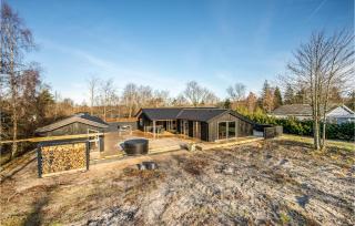 5 Bedroom Amazing Home In Glesborg - Glesborg - 9