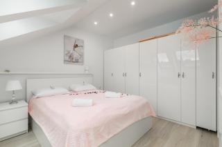 Royal Sand Pet-Friendly Apartment by Noclegi Renters - Darlowko - 1