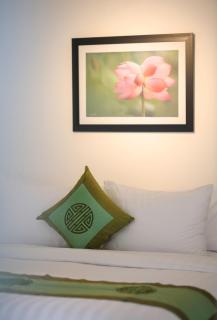 Charming Riverside Hotel - 4