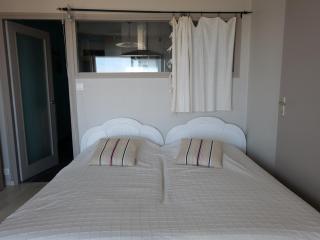 Appartement T2 en front de mer avec balcon, garage et ascenseur, Les Sables-d'Olonne - FR-1-197-475 - 4