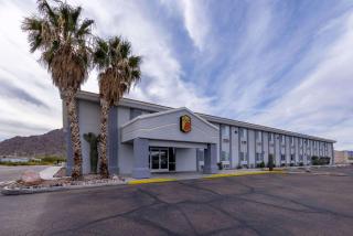 Super 8 by Wyndham Quartzsite AZ - Quartzsite - 0