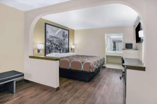 Super 8 by Wyndham Moss Point - Moss Point - 1