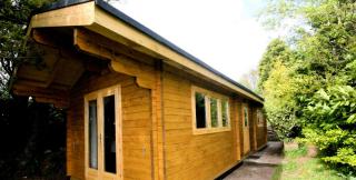 Yealm Cabin Self Catering Log Cabin in Devon with Hot Tub - Plymouth - 9
