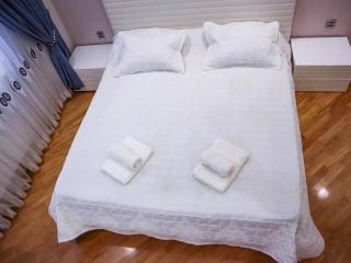 Explore Baku from YSB Apartment - Baku - 2