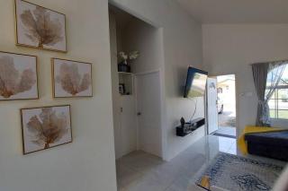 House of Bliss - Portmore - 1