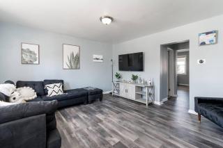 Recently renovated 3BR home near Heritage Park! - 0