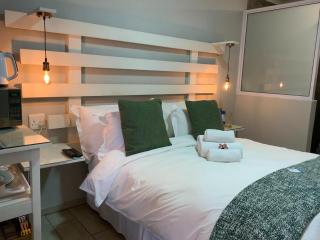 Meraki Upmarket Guesthouse - Rustenburg - 4