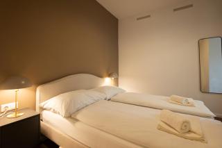 Stylish apartment with dedicated working space and super king-size bed located between city centre and Donau river - Vienna - 3