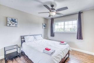 X-Large Spacious Deluxe House Fastest Wi-Fi - 8