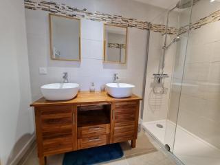 REF 047 - Bel appartement moderne pour six personnes avec vue mer plage à pied KERJOUANNO ARZON - 2