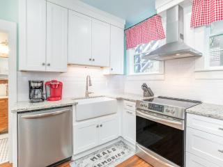 Coquina Cottage - Tybee Island - 2