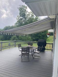 Close to skiing and hiking, walk to main street - Tannersville - 8