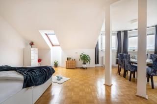 Yeshello Central Station - 4