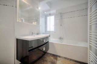 'JOLI 4 Pieces PROCHE VIEUX PORT' - A3B75 - Cannes - 5