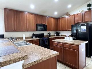 Cozy 4 Bed 3 Bath Pool Hm with Game Room-4450NP home - Kissimmee - 6