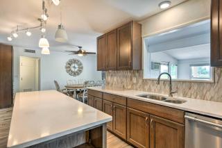 Upscale Sun City Home on South Golf Course - Sun City - 8