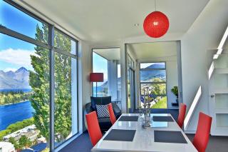 Spectacular Panoramic 5Bedroom Lakeview - Queenstown - 1