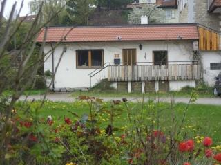 Ferienwohnung mit Terrasse und Parkplatz - Igersheim - 0