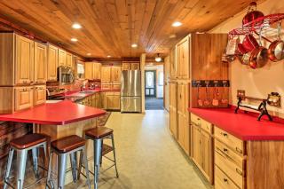 'Lodge 88' - Steps to Weiner Lake w/ Dock & Boat! - 3