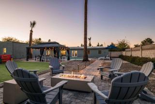 Chef's Kitchen, Heated Pool, King Bed, Fire Table, Luxury 4 Bd - Phoenix - 7