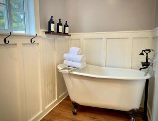 Charming 4B 2B Home In Exclusive Neighborhood of Eureka - Eureka - 3