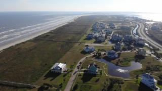 Beachfront Flamingo - Galveston - 8