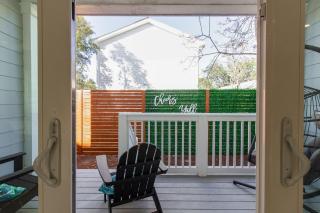 LUXE Doin' Grayt Easy Beach Access 4 Bikes Pool Pets Sleeps 12 - 1