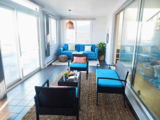 Casa al Mare Beachfront Retreat King Bed Near Yale - East Haven - 3