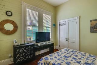 AbFab Seaside Cottage - 7