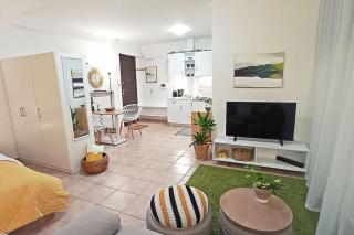 Relaxing Studio Apt, 1 min to Highway, Parking - Atene - 4