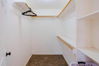 You Can Find Me At The Lake . Firepit . BBQ . Spa - 6