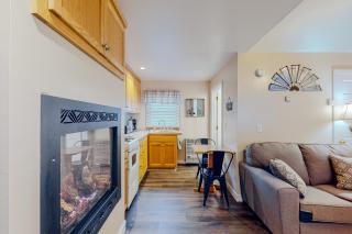 Vermont Farmhouse Cabin #2 - Morrisville - 4