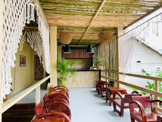 U're Holitel - Haad Rin - 1