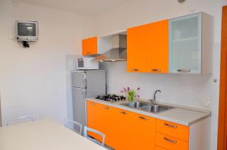 Lovely flat with side sea view and swimming pool - 4