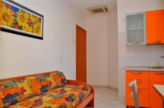 Renewed flat in a seafront building with pool - Bibione - 3