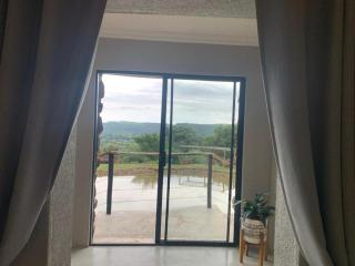 Hazyview Accommodation, Bon Repose Cottage 1 - 2