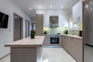Spacious & Luxe 3BR Downtown 1min to Beach - Kos - 4