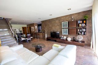 Catalunya Casas Modern and spacious with private pool close to BCN - 8