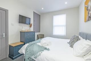 3 Bedroom Holiday House - Liverpool - 0