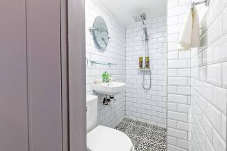3 Bedroom Holiday House - Liverpool - 8